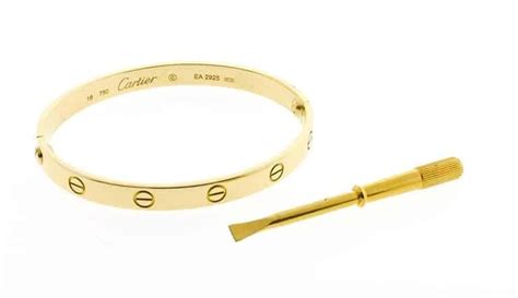 story behind Cartier love bracelet